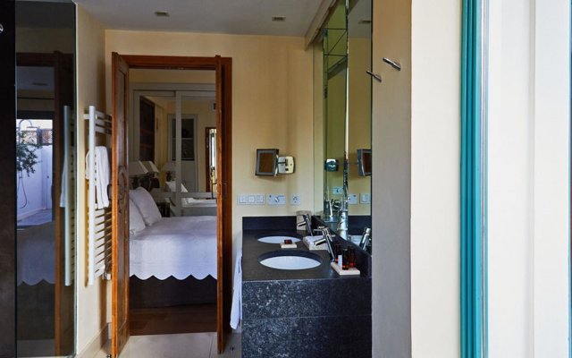 Hotel Boutique Corral del Rey by ALUZ Collection