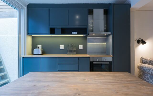 4 Bedroom House With Views of Table Mountain