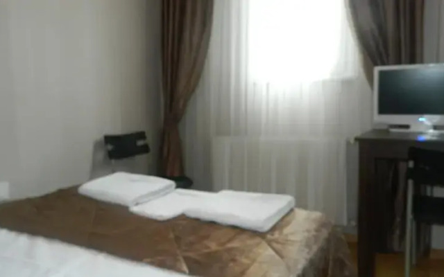 Adelya Hotel Old City