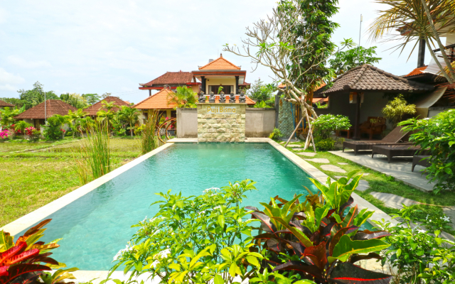 Puji Bungalow & Hostel