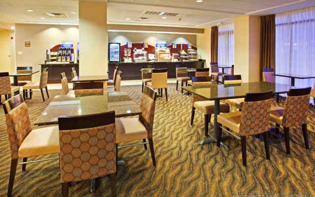 Murfreesboro Central Hotel