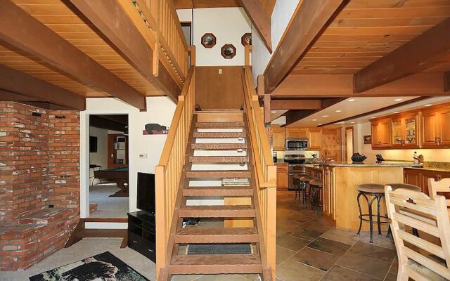 Bear Tree Hideaway 1510 by RedAwning