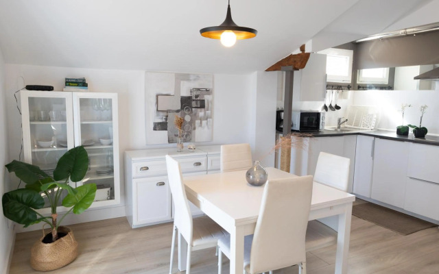 Torrontero con vistas al mar