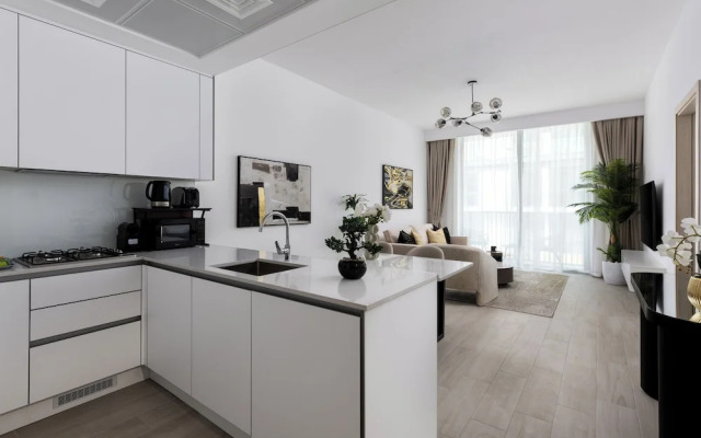 Waves - Luxury Meets Comfort Modern 1