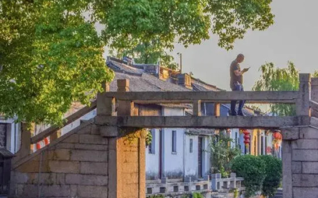 Xitang Yunlaiji Riverside Art Hotel (Xitang Guzhen Store)