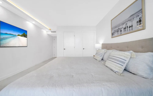 Serene and Modern Apartment Centrally Located