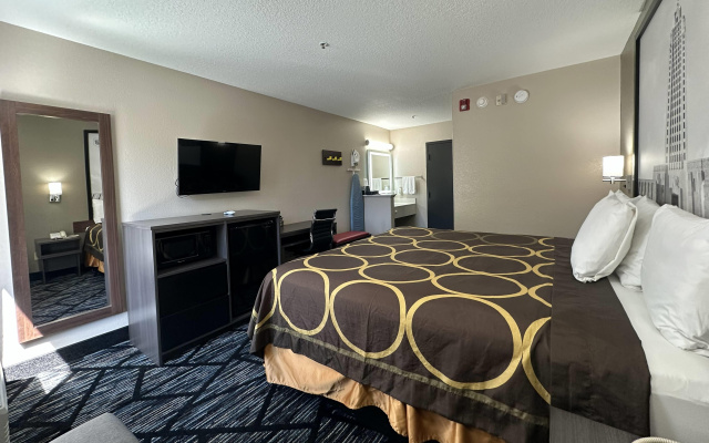 Super 8 by Wyndham Kinder/Coushatta near Casino