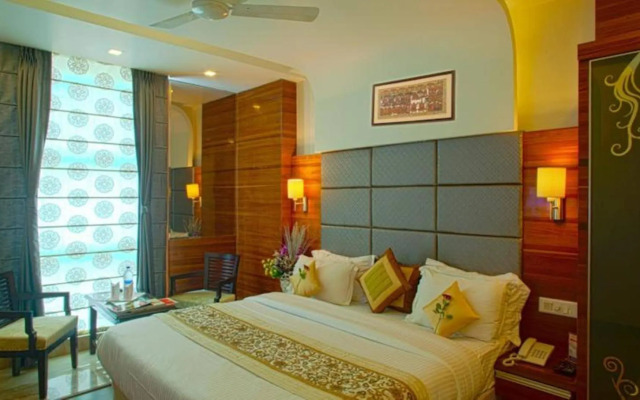 Hotel Delhi 55 @ New Delhi Railway Station