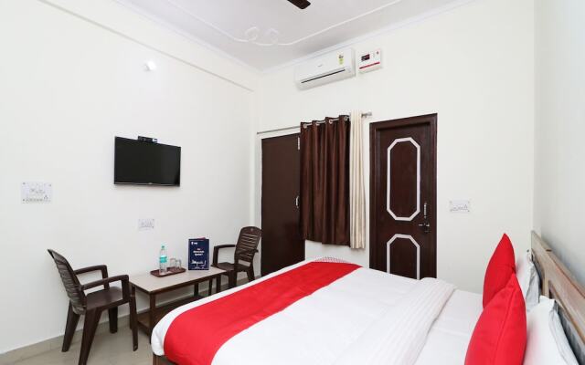 OYO 6064 Home Stay Siddhi Palace