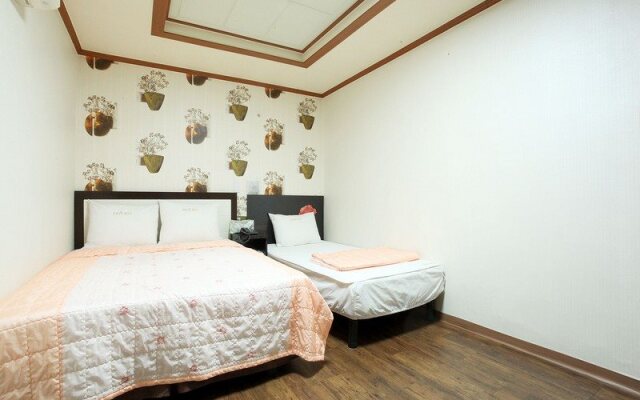 Goodstay a Plus Hotel