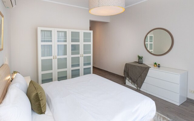 Prime Select The Crown