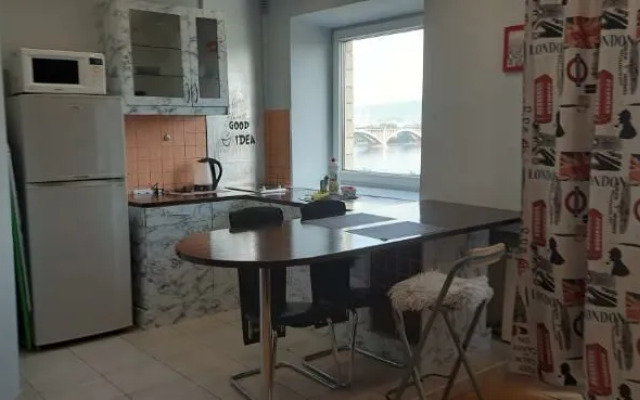 Левый Берег на ул. Дубровинского, 104