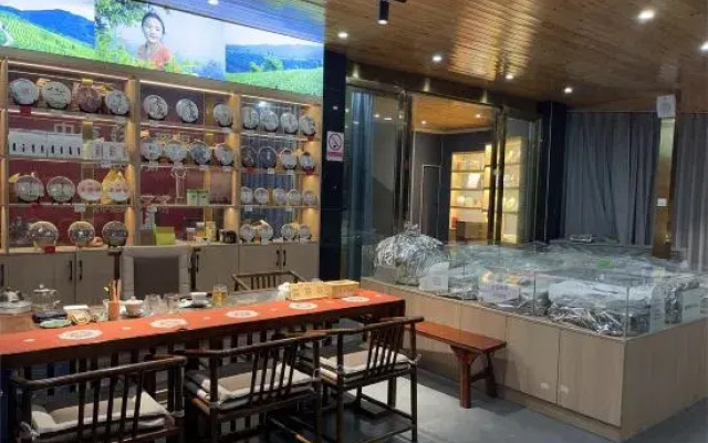 Cuigu Hotel (Chuangji Shangcheng)