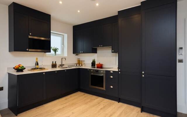 The Wembley Park Arms - Modern 2bdr Flat With Balcony