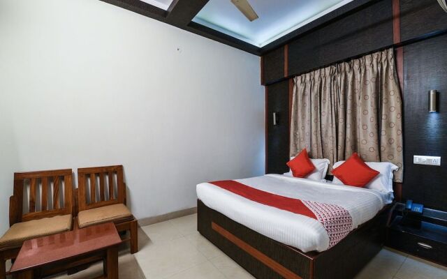 Oyo 12681 Blue Moon Inn
