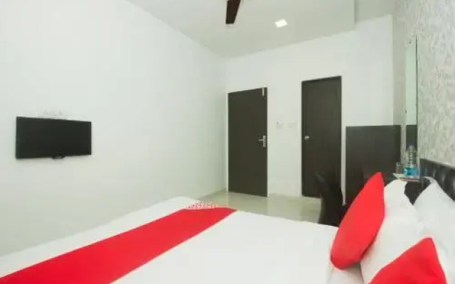 OYO 19847 Hotel Star Residency