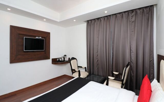 Capital O 26634 Grand Sm Regency