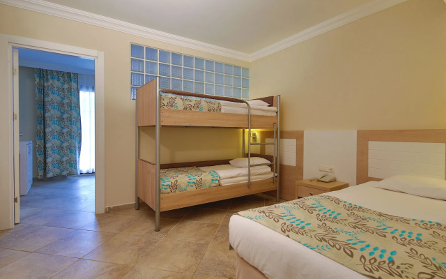 Green Bay Resort & Spa