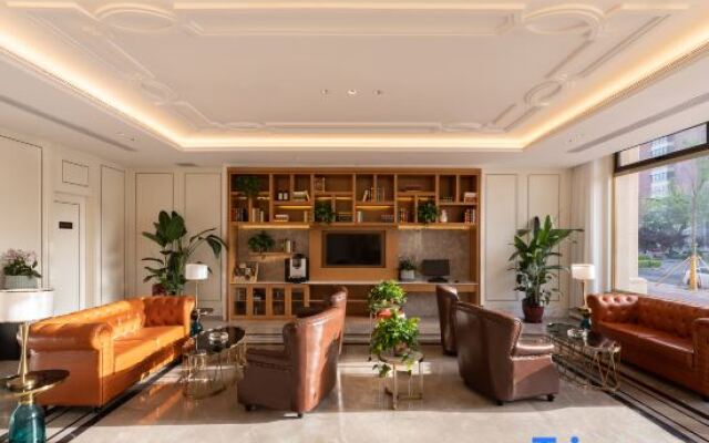 Vienna International Hotel (Huaxing Road, Huaxian County, Anyang City)