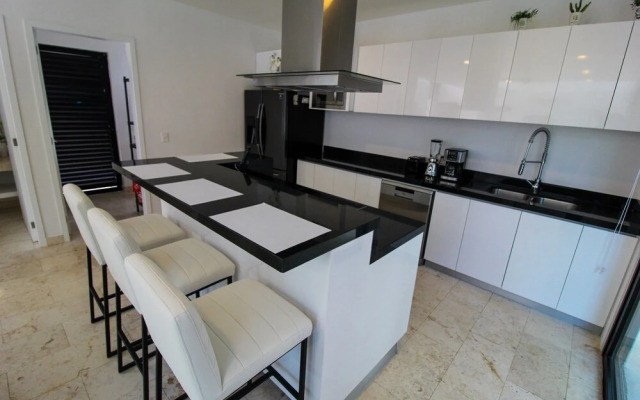 Bahia Principe Vacation Rentals - Four-Bedroom House