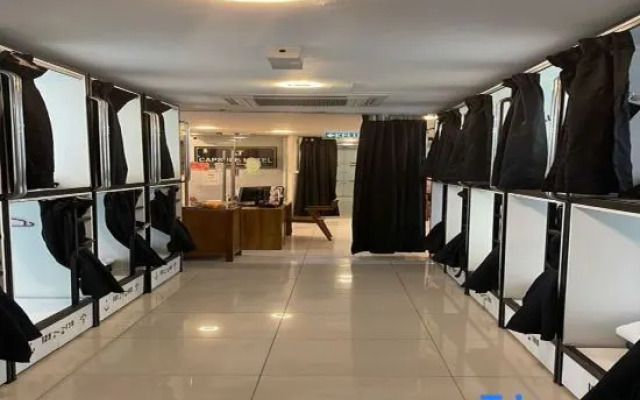 Oyo 91036 J Capsule Hotel @ Jalan Bukit Bintang