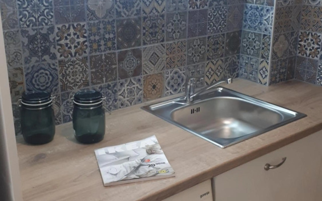 HostEx Meraki Apartment