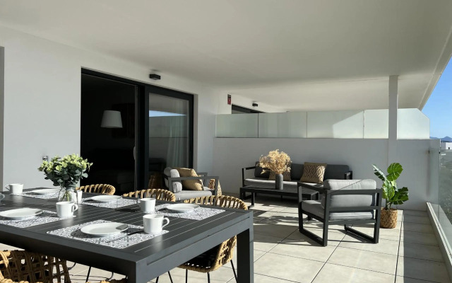 Via Celere 2328 Luxury Sea View Apartment