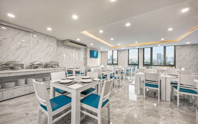 Calix Hotel Da Nang Beach