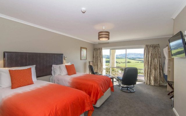 Ribbonwood Country House