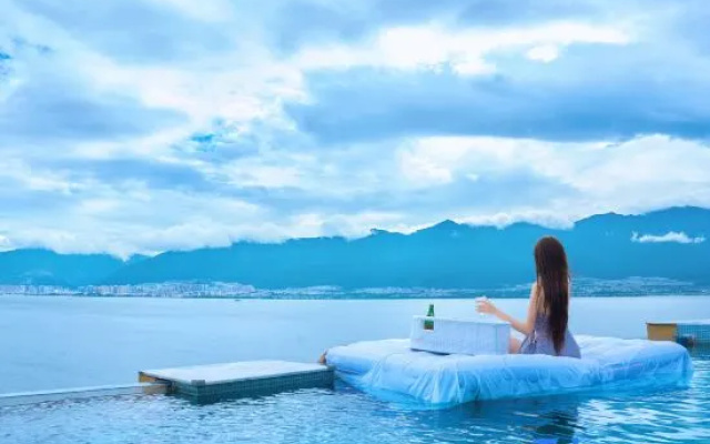 Dali Hua Xiao Yue Xi Cliff Pool Sea View Hotel (Erhai Branch) – Pool – Dali