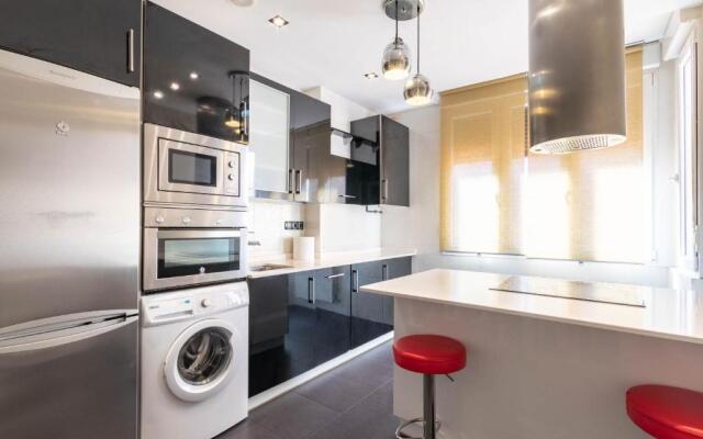 BILBAO VOLANTIN II with jacuzzi by Aston Rentals