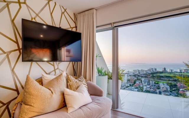 Belle View Villa in Green Point