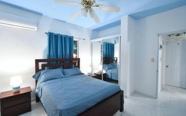 Gorgeous Spacious Property in Prime Beach Location