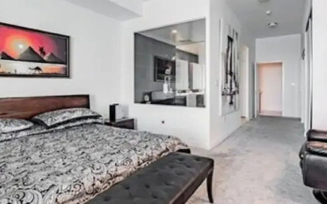 Toronto Escape - The Jasper Suite