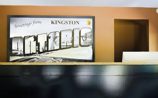 Super 8 Kingston