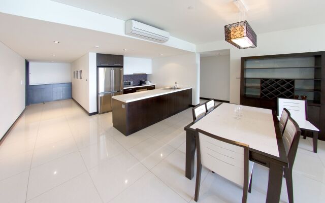 iBeach Luxury Seaview Apartment