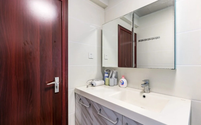 Locals Boutique Apartment Qianshan No.6