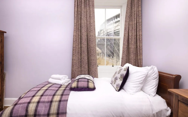 JOIVY Charming 2-Bed Flat Near Edinburgh Castle