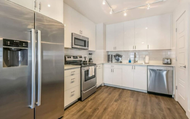 Spacious Condo in California Building