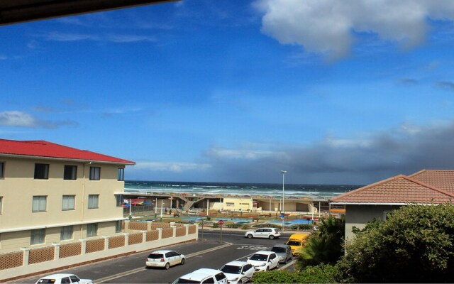 Seaside Loft Muizenberg Beachfront