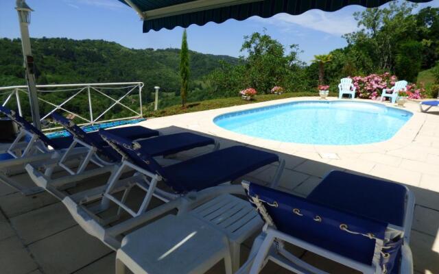 Suite Eugenie Piscine Maison Blanche Tulle