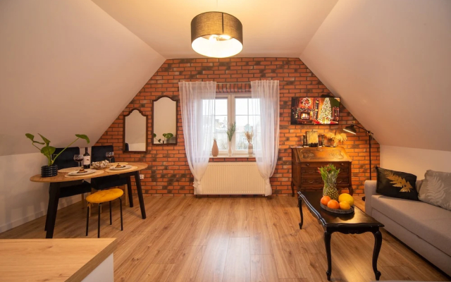 Długa 66 Attic