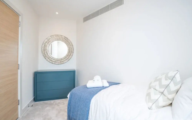 Luxurious Victoria Home by the Apollo Theatre