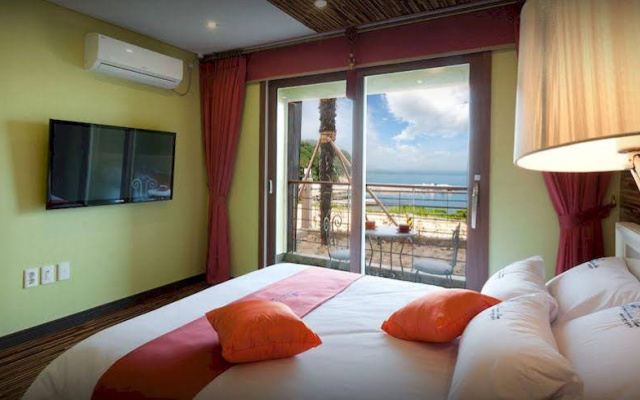 Geoje The Beach Pinx Pension