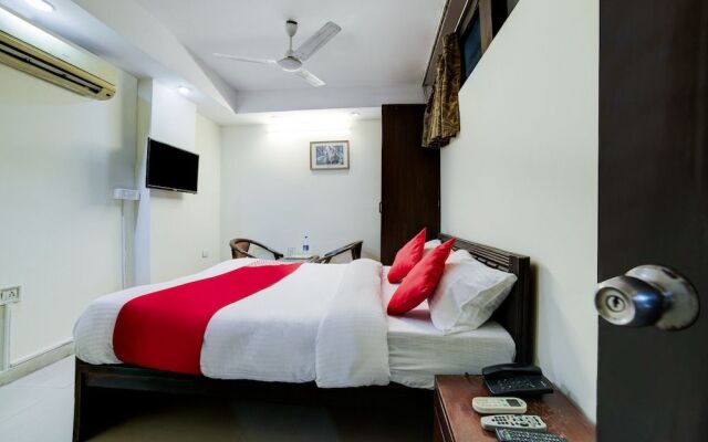 OYO 27979 Krishna Residency