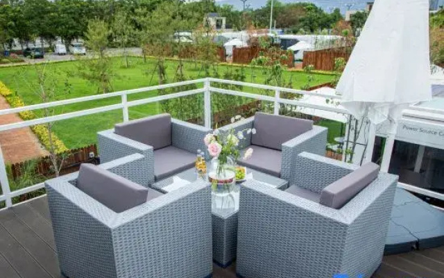 Lakeside Holiday Camp Homestay