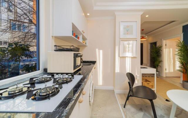 Vibrant and Central Apartment in Muratpasa