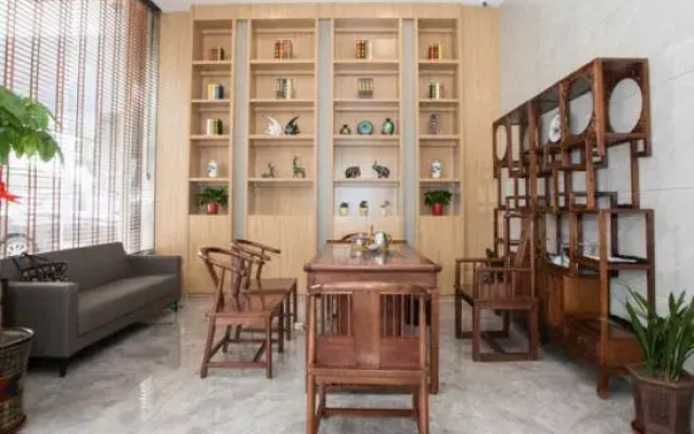 Biduo Hotel (Yancheng Jingshan Middle School Gymnasium)