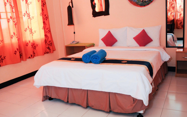 All In 1 Guesthouse Chiang Mai