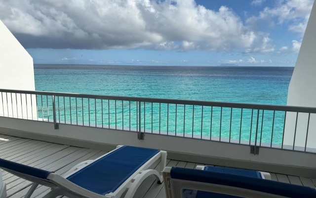 Sapphire Beach Club Resort